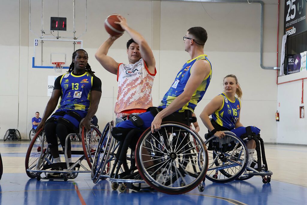 BRIANTEA84 - Basket in carrozzina